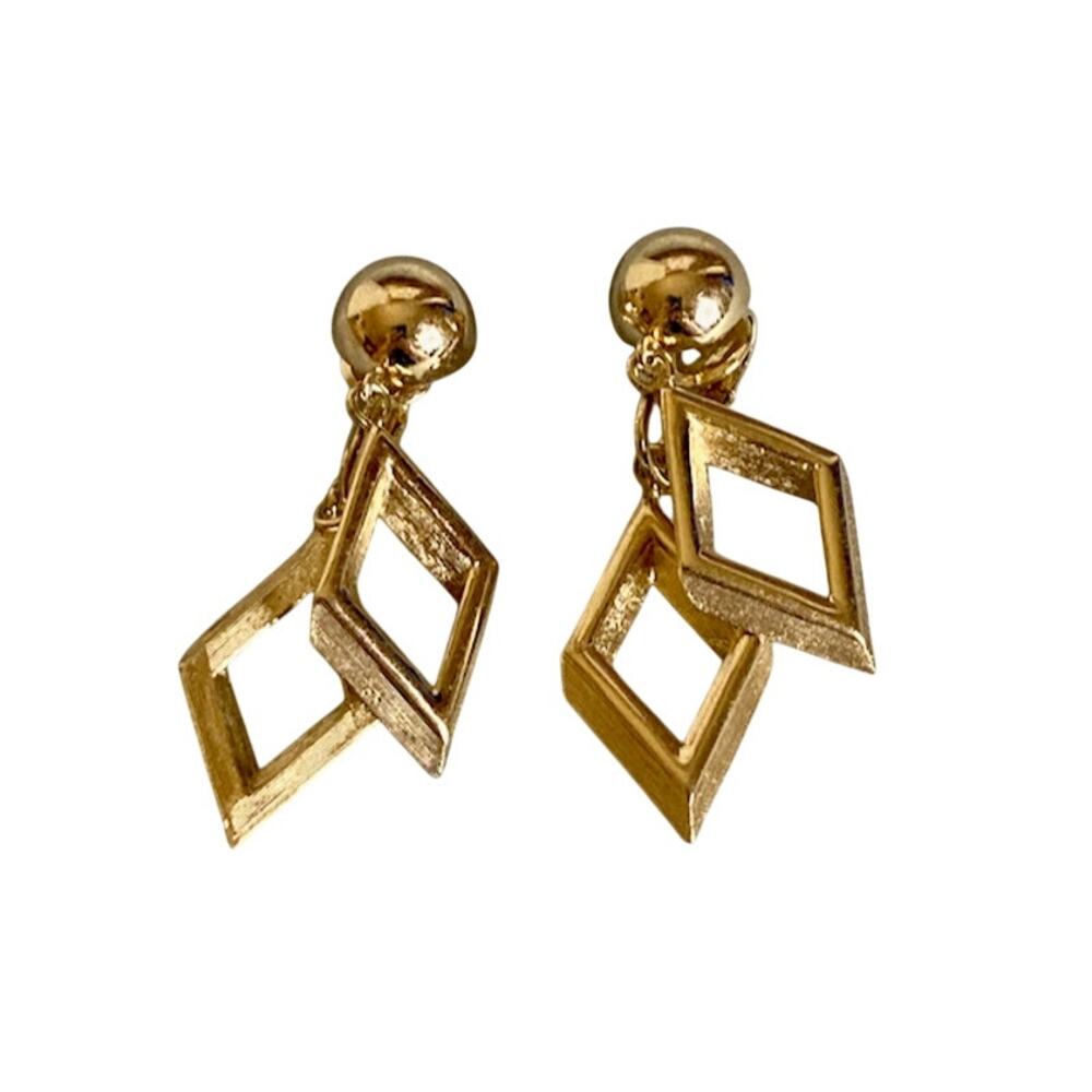 Vintage 70s Crown Trifari Double Diamond Dangle Gold Tone Clip-On Earrings